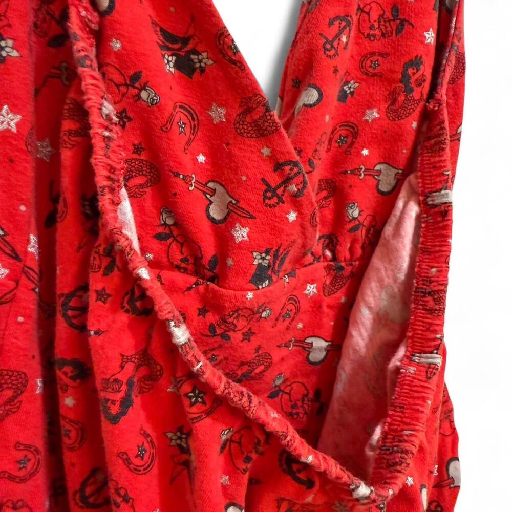 Torrid Women's Vintage Y2K Red & Black Tattoo Style Summer Halter Top - Picture 7 of 7